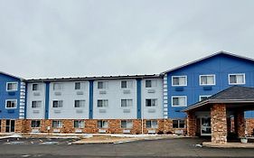 Quality Inn & Suites Wisconsin Dells Downtown - Waterparks Area Newly Renovated 2026